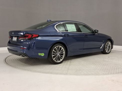 Used 2023 BMW 530e w/ Premium Package RWD image 7