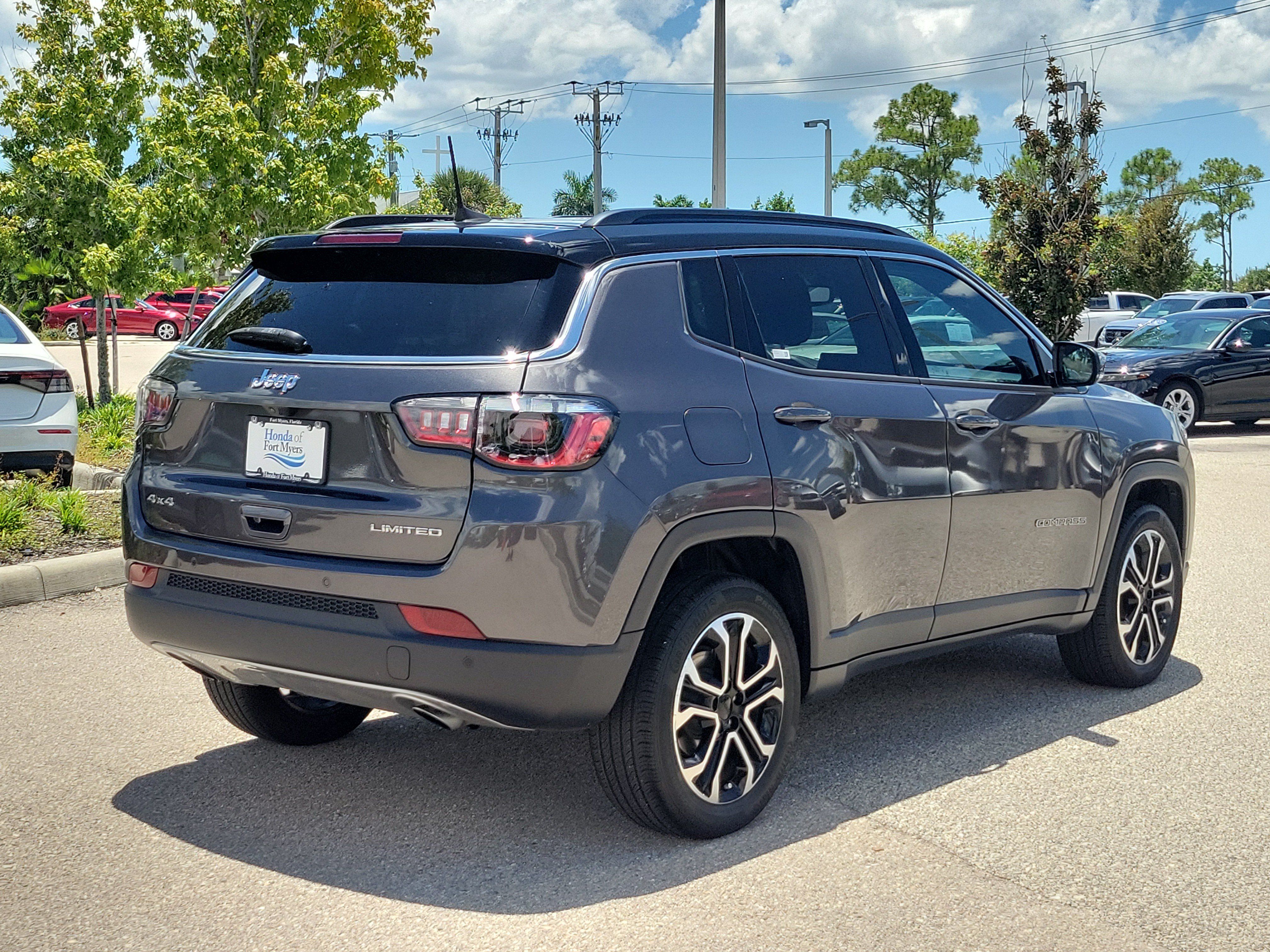 Used 2023 Jeep Compass Limited AWD/4WD image 6
