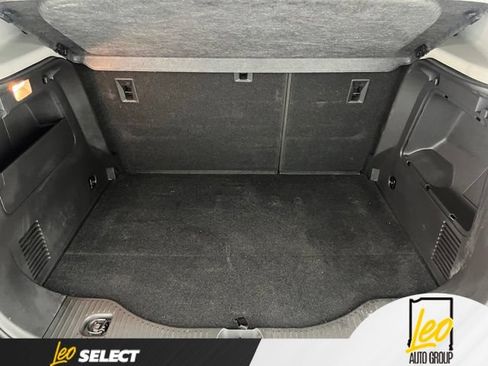 Used 2018 Chevrolet Trax LT w/ LT Convenience Package AWD/4WD image 16