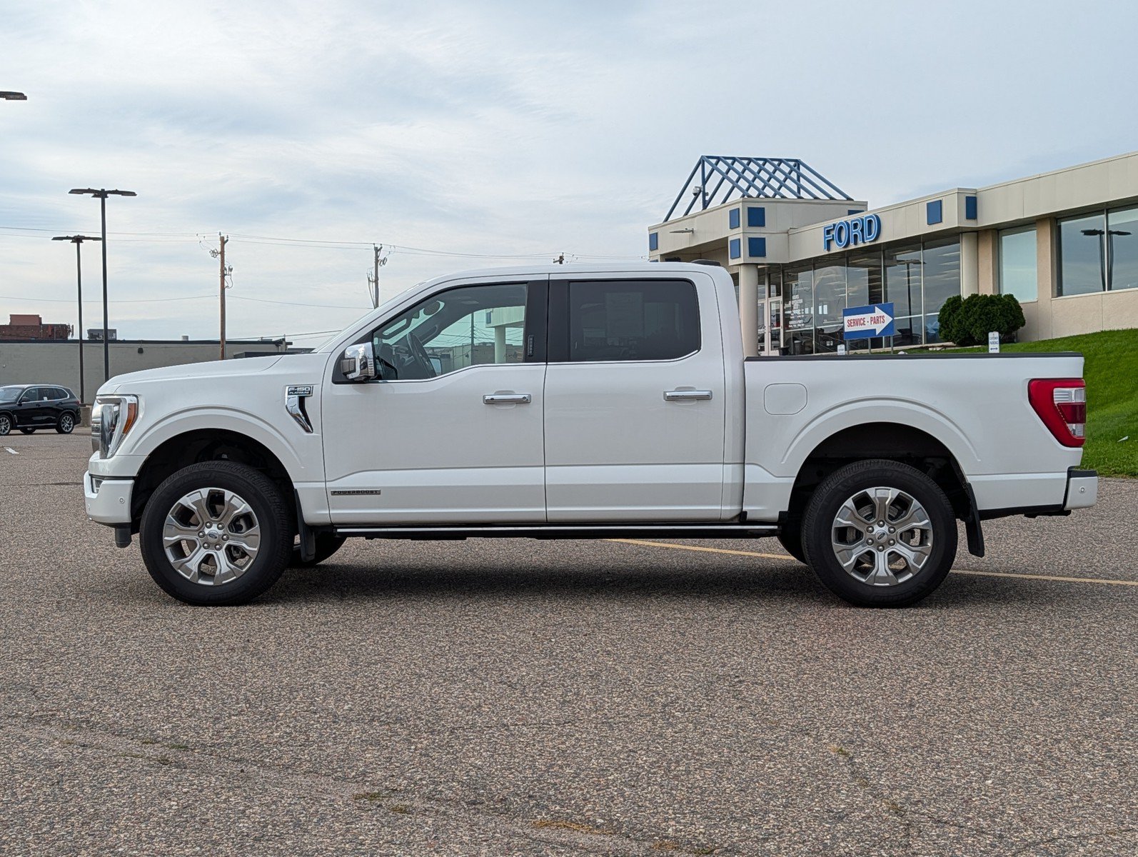 Used 2022 Ford F150 Platinum w/ Equipment Group 701A High AWD/4WD image 2