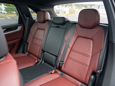 New 2026 Porsche Cayenne S AWD/4WD image 23