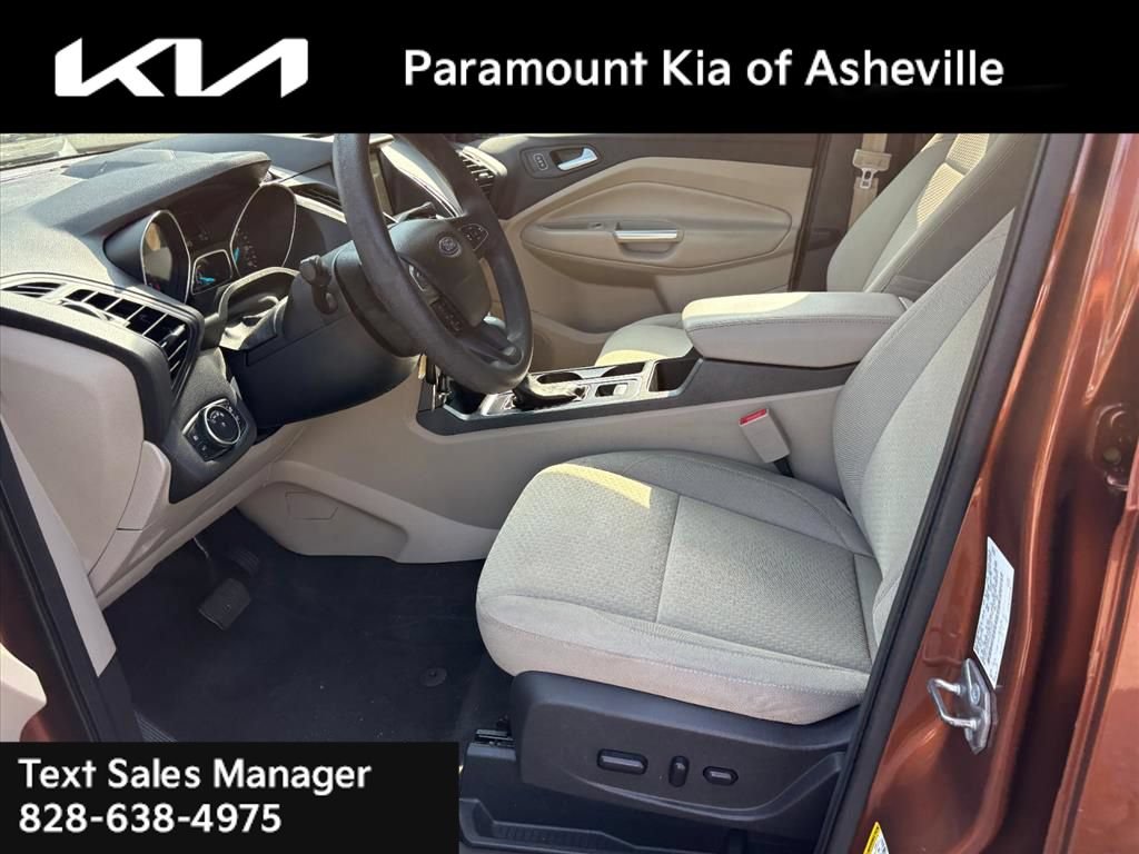 Used 2017 Ford Escape SE w/ Equipment Group 201A AWD/4WD image 15