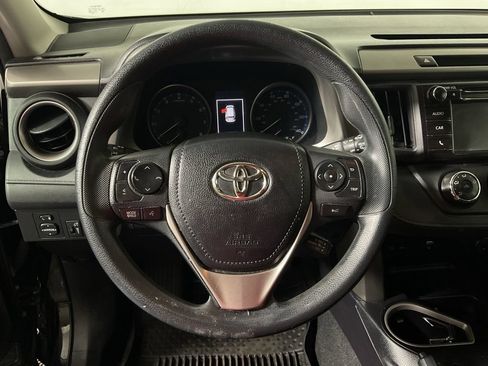 Used 2018 Toyota RAV4 LE w/ All Weather Liner Package AWD/4WD image 23