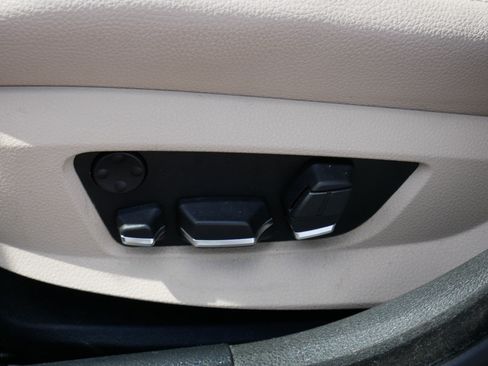 Used 2013 BMW 528i xDrive Sedan AWD/4WD image 19