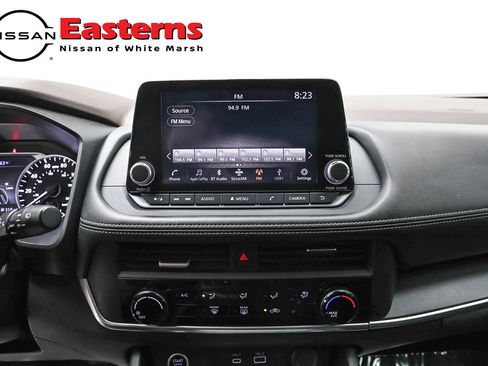 Used 2023 Nissan Rogue S AWD/4WD image 12