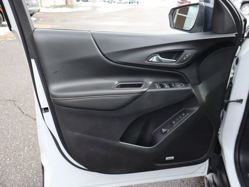 Used 2019 Chevrolet Equinox Premier image 12