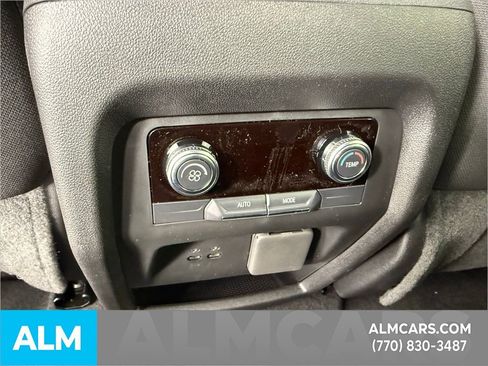 Used 2025 GMC Acadia Elevation image 34