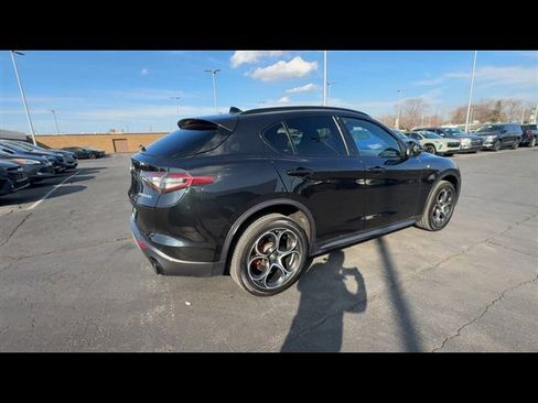 Used 2024 Alfa Romeo Stelvio Ti image 8