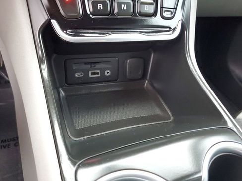 Used 2021 GMC Terrain SLT FWD image 24