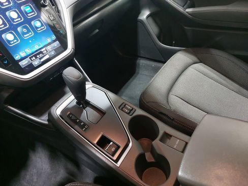 Used 2024 Subaru Crosstrek 2.0i Premium image 37