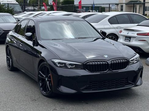 Used 2024 BMW 330i Sedan w/ M Sport Package RWD image 19