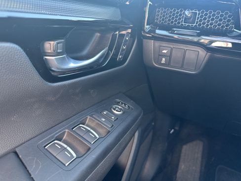 Used 2025 Honda CR-V EX-L image 24