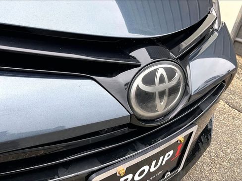 Used 2017 Toyota Corolla LE image 28