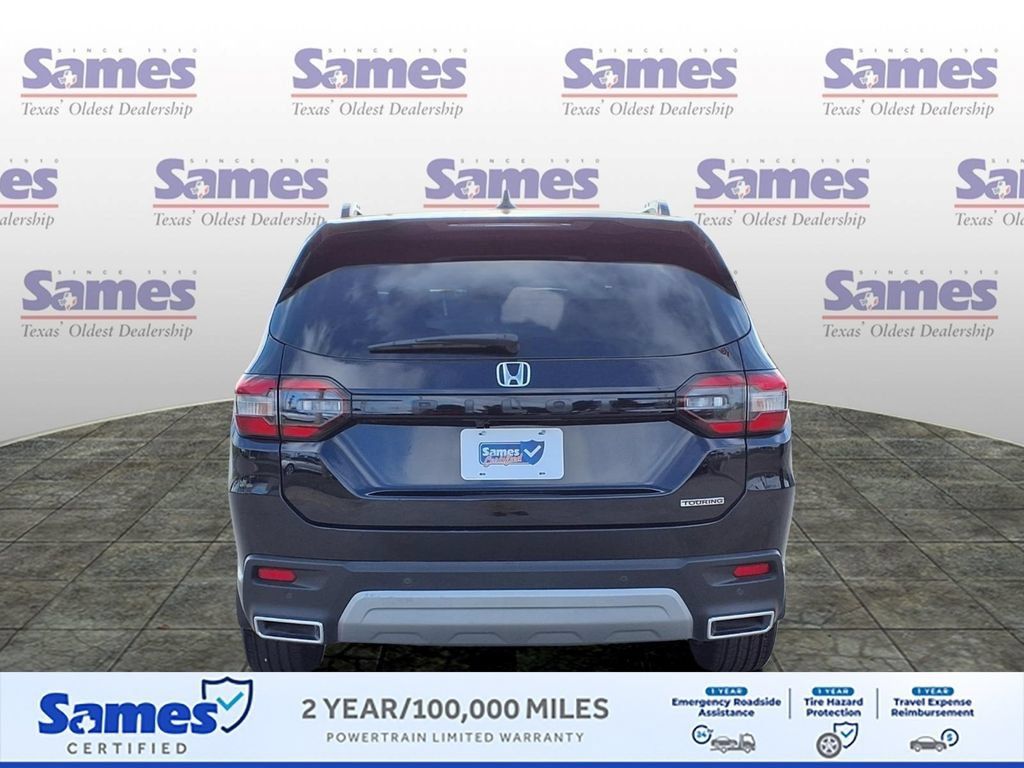 Used 2025 Honda Pilot Touring image 6