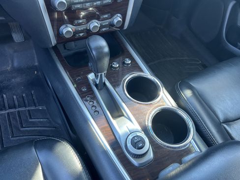 Used 2016 Nissan Pathfinder Platinum w/ Family Entertainment Package image 24