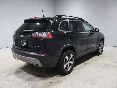 Certified 2022 Jeep Cherokee Limited image 3