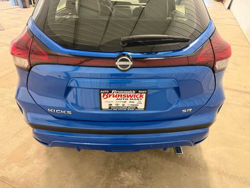 Used 2023 Nissan Kicks SR w/ SR Premium Package FWD image 16