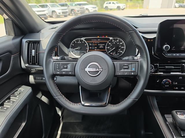 Used 2023 Nissan Pathfinder Rock Creek AWD/4WD image 9