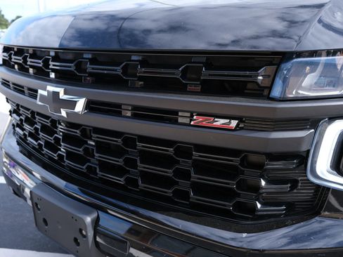 Used 2021 Chevrolet Tahoe Z71 w/ Z71 Signature Package image 11