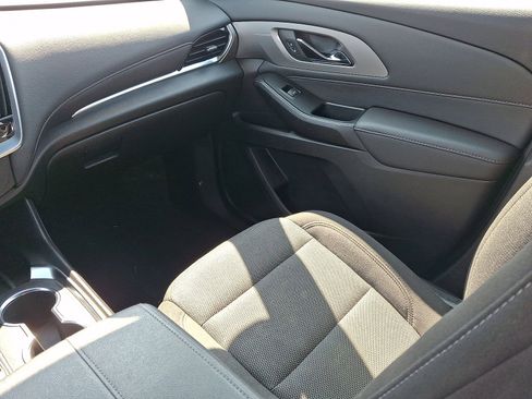 Certified 2023 Chevrolet Traverse LT w/ LPO, Floor Liner Package image 13