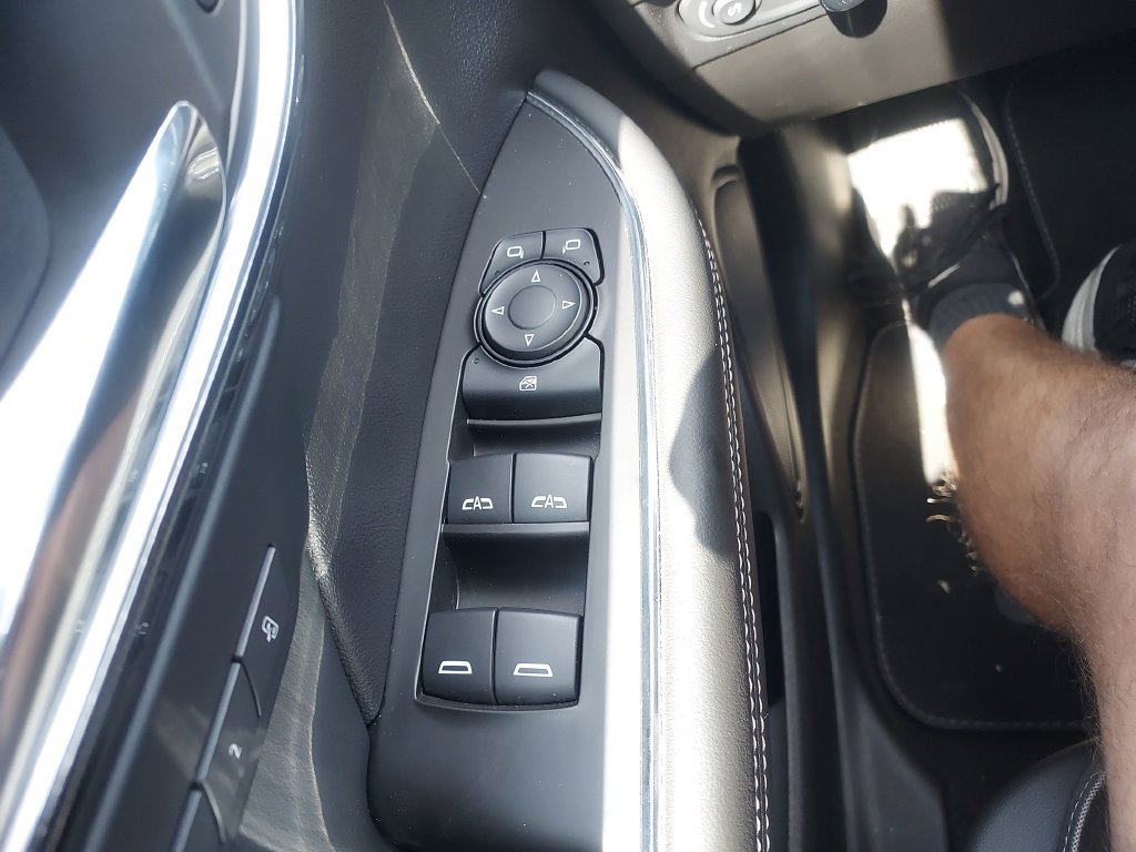 Used 2023 Buick Envision Essence FWD image 24