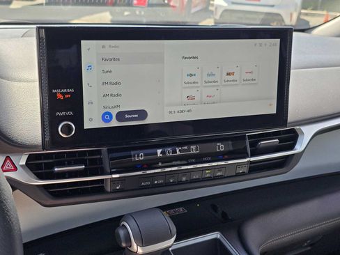 Certified 2026 Toyota Sienna XLE FWD image 29