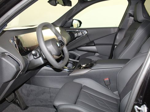 Used 2025 BMW X3 xDrive30i w/ Premium Package image 28