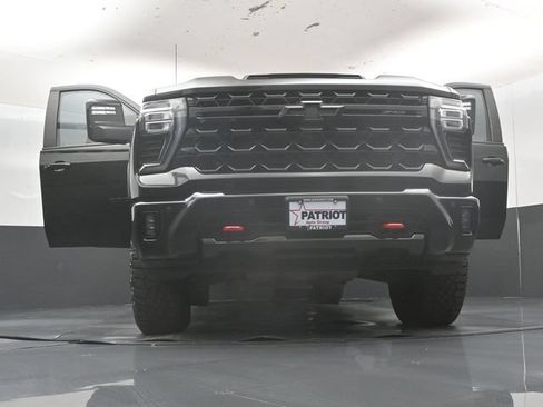 Used 2024 Chevrolet Silverado 2500 ZR2 w/ Technology Package AWD/4WD image 63