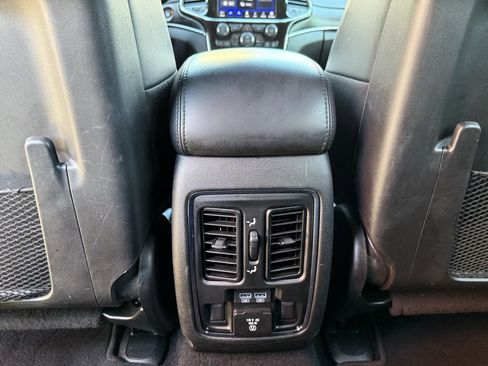 Used 2021 Jeep Grand Cherokee Limited w/ Trailer Tow Group IV image 32