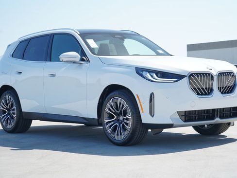 New 2026 BMW X3 xDrive30 w/ Premium Package image 3