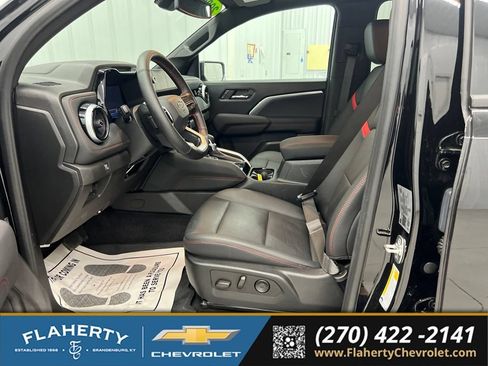 Used 2026 Chevrolet Colorado Z71 w/ Technology Package AWD/4WD image 9