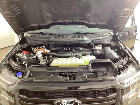 Used 2024 Ford F150 Lariat w/ Bed Utility Package AWD/4WD image 24