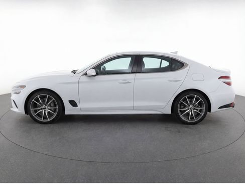 Used 2025 Genesis G70 2.5T image 5