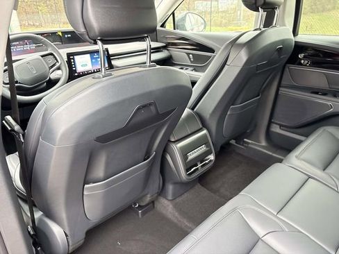New 2026 Lincoln Nautilus Premier w/ Jet Appearance Package AWD/4WD image 17