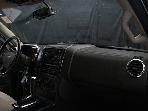 Used 2008 Ford Explorer XLT image 14