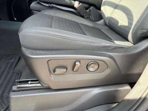 Used 2022 Chevrolet Silverado 1500 RST AWD/4WD image 11
