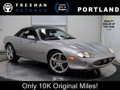 Used 2001 Jaguar XKR Convertible image 1