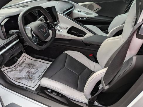 Used 2023 Chevrolet Corvette Stingray 2dr Coupe w/2LT image 9