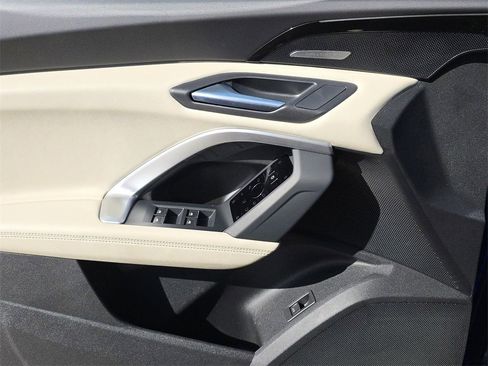 New 2025 Audi Q5 Prestige image 18