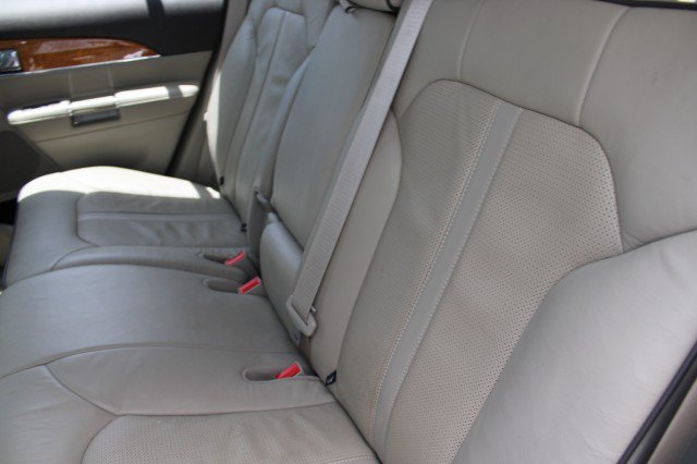 Used 2015 Lincoln MKX FWD w/ Equipment Group 102A image 16