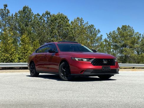 Used 2023 Honda Accord EX image 2