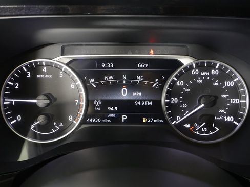 Used 2023 Nissan Pathfinder SL w/ Black Appearance Package AWD/4WD image 44