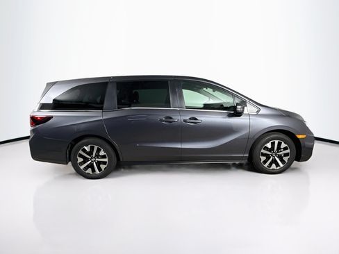 Certified 2026 Honda Odyssey EX-L image 2