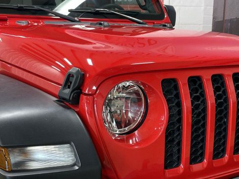 Used 2024 Jeep Wrangler Unlimited Sport AWD/4WD image 10