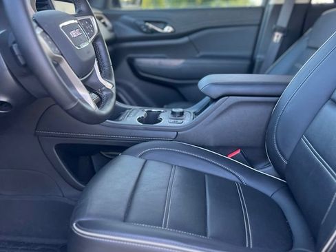 Used 2023 GMC Acadia Denali w/ Denali Technology Package FWD image 24