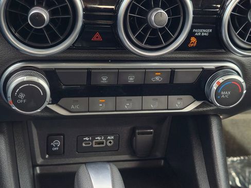 Used 2024 Nissan Sentra SV image 22