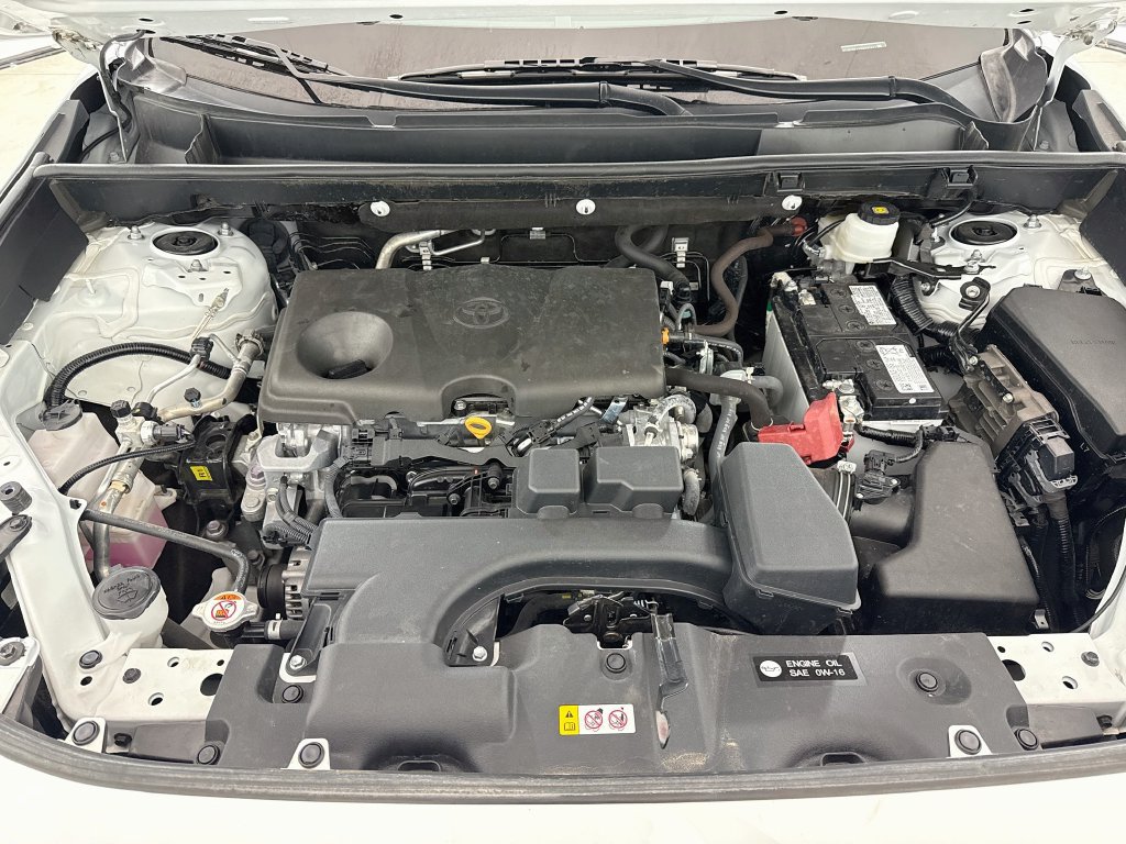 Used 2025 Toyota RAV4 XLE FWD image 28