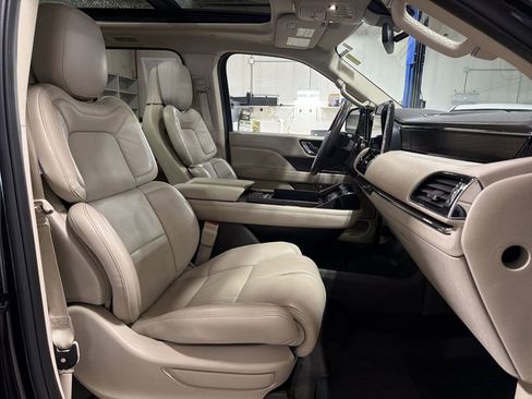 Certified 2021 Lincoln Navigator Reserve image 28