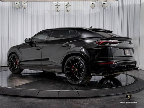 Used 2022 Lamborghini Urus AWD/4WD image 8