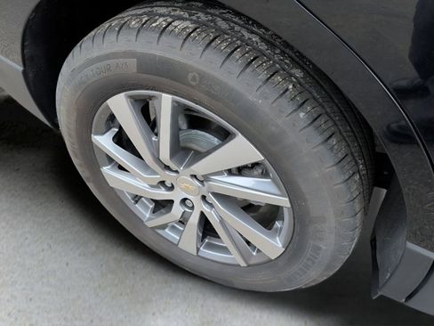 Used 2024 Chevrolet Equinox LT AWD/4WD image 22